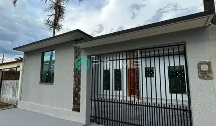 Casa no Cominese com 03 Quartos.