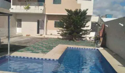 Casa com 6 dormitórios à venda por R$ 790.000,00 - Indianópolis - Caruaru/PE