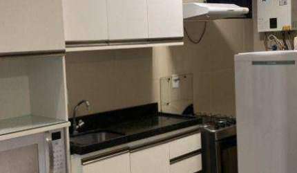 Apartamento mobiliado a uma quadra do mar- 4mil já com as taxas