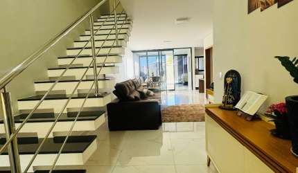 Sobrado a venda no Residencial Fogaça
