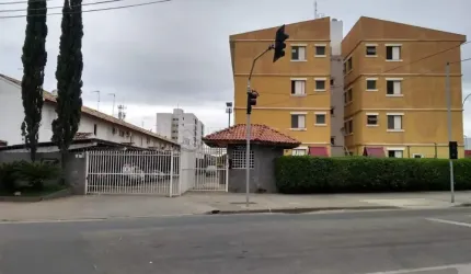 Condomínio Parque dos Pássaros, 3 dormitórios, pertinho do centro.