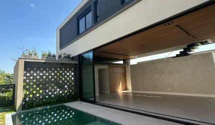 CASA HIATO Obra-prima de alto padrão assinada pelo renomado Escritório Sonne Mller  Condomínio Alphaville 2
