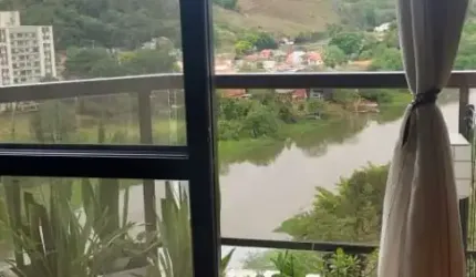 Apartamento com excelente vista e localização.