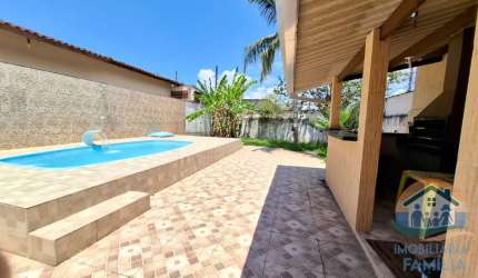 EXCELENTE IMÓVEL AMPLO COM PISCINA LOCALIZADO NO BAIRRO MORRO DO ALGODÃO!!