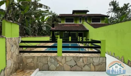 EXCELENTE OPORTUNIDADE DE DOIS SOBRADOS GEMINADOS COM 3 QUARTOS E PISCINA CADA E PRÓXIMO AO MAR LOCALIZADO NO BAIRRO COCANHA!!