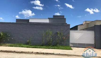EXCELENTE IMÓVEL LOCALIZADO NO BAIRRO BALNEÁRIO DOS GOLFINHOS EM CARAGUATATUBA!