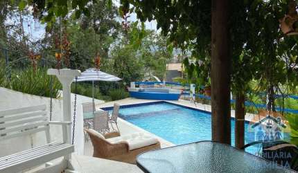 EXCELENTE SOBRADO COM PISCINA LOCALIZADO NO BAIRRO PRAINHA EM CARAGUATATUBA!