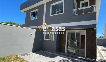 Duplex 2 e 3 Quartos Condominio Frente/ Meio/ fundos com quintal