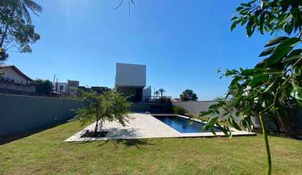 SOBRADO ALTO PADRÃO COM ARQUITETURA INDUSTRIAL