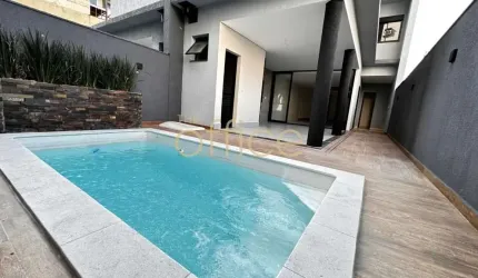 Sobrado à venda no bairro América, Joinville/SC, 4 Quartos, 2 Suítes, 2 Salas, 3 Banheiros, 2 Vagas, 209,35m²