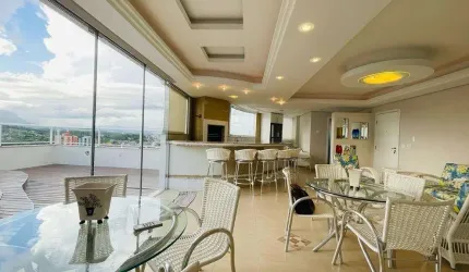 COBERTURA EM REGIÃO CENTRAL COM 302 M2
