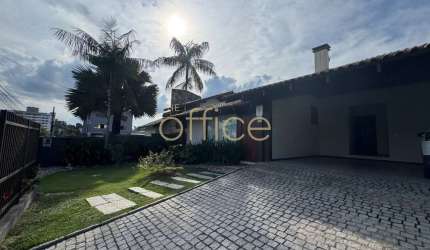 Casa com 3 quartos à venda no Saguaçu, Joinville , 331 m2 por R$ 1.999.000