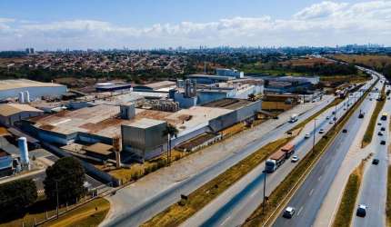 Oportunidade Única pra REFORMA na BR-153 sentido São Paulo - Galpão Comercial De
