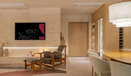 Apartamento com vista para a Praça C – 232