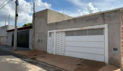 excelente casa de 2 dormitorios no solidariedade