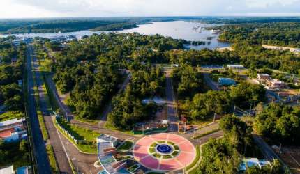 More com exclusividade e conectado à natureza, Terreno a Venda Em Condominio Fechado No Vivenda Das Marinas - Tarumã - Manaus