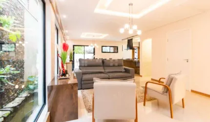 Casa com 3 quartos, 5 vagas, 233m2, aceita permuta, à venda por R$ 949.990,00 Humaita, Alm. Tamandaré