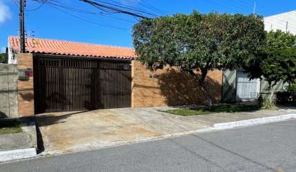 A Venda Belíssima Casa em Piedade 190m² 3 Qts 1Suite Closet,  Área Lazer Piscina e Churrasqueira,  Sistema Segurança