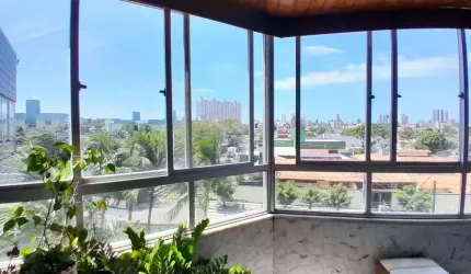 Excelente apto em Capim Macio, com 200 m², 4 quartos, sendo 1 suíte