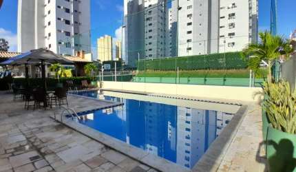 Apartamento em avenida principal de Candelária, 103 m²