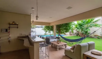 Sobrado com 4 dormitórios à venda, 410 m² por R$ 2.100.000,00 - Tucano - Londrina/PR