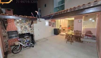Casa Nascente solta em rua pública a venda 3/4 Espaço gourmet Ipitanga.