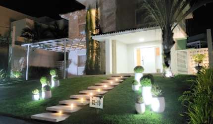 Excelente Casa PORTEIRA FECHADA no Alphaville Litoral Norte I Abrantes