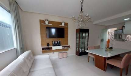 Casa Mobiliada 3/4 suítes com Closet em Buraquinho
