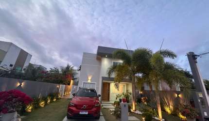 Excelente Casa 4/4 dormitórios no Cond. Amsterdã