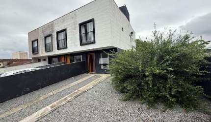 Casa com 3 suítes à venda, 102 m² por R$ 650.000 - Costa e Silva - Joinville/SC