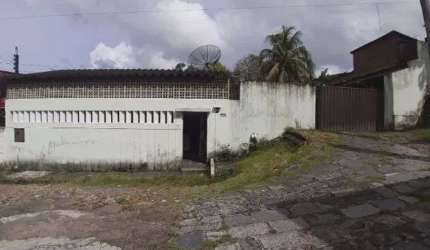 Excelente Casa em Monteiro | 750m² | 4 Quartos
