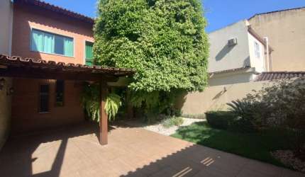 Excelente casa em Nova Aroeira com entrada e saida para 2 ruas