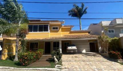 CASA COM 03 SUÍTES Á VENDA - CONDOMÍNIO COSTA BELLA