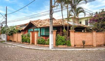 Casa espetacular na Ilha da Caieira