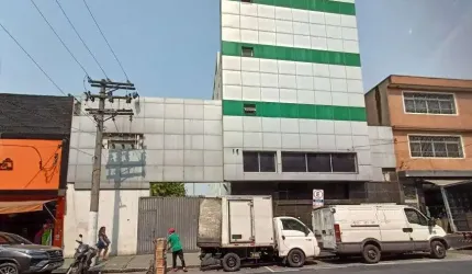 Prédio comercial com excelente localização.