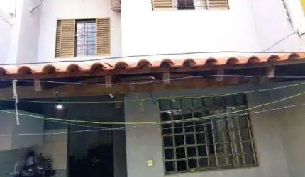 Sobrado no Av. Celso Garcia Cid no centro de Londrina