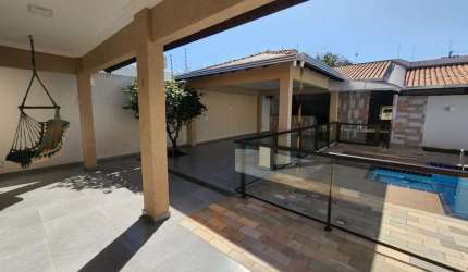 Casa Residencial Alto Padrão, bem localizada, PERTINHO DA AV. HERRY PROCHET.