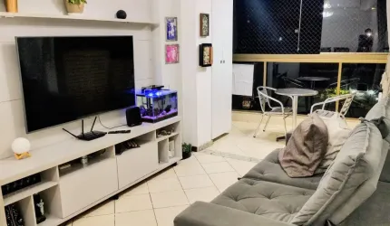 Apartamento á venda na quadra do mar
