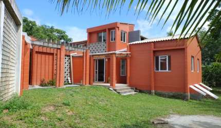 Casa linda, com pomar, jardim em Paudalho!