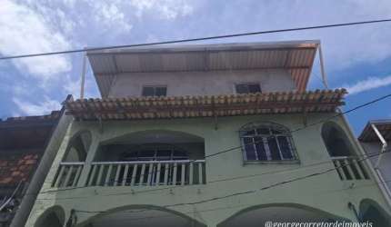 Apartamento amplo tipo casa com 162 m², dividido em 3/4 dormitórios, 3 salas, varanda, nascente, segundo andar, alugar no Cabula VI Salvador
