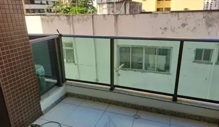 Apartamento com 1/4 nascente total, varanda, mobiliado, medindo 43 m² no terceiro andar do Edifício Boa Vista Pituba vender