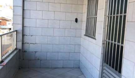 Prédio Residencial com10 apartamentos 1 e 2/4, casa no térreo 2/4 piscina garagem vender na Boca do Rio próximo Centro Convenções Salvador Bahia