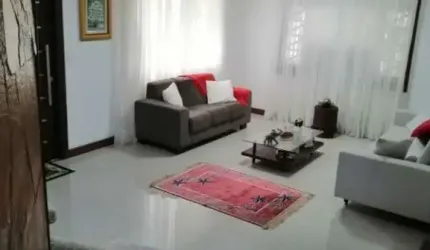 Casa Duplex Alto Padrão rua publica em terreno de 700 m² área construída 350 m² dividido 5/4, quatro vagas, piscina para vender Piatã Salvador Bahia