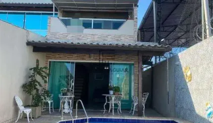 Casa em Araruama, 4 quartos, sendo 1 suíte - R$ 690.000,00 - Centro