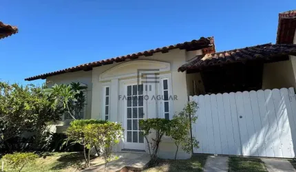 Casa em Araruama, 2 quartos - R$ 310.000,00 - Praça da Bandeira