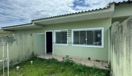 Casa em Araruama, 1 quarto - R$ 130.000,00 - Três Vendas
