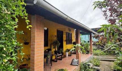 Casa em Araruama (2 Quartos) - R$ 280.000,00 - Xv de Novembro