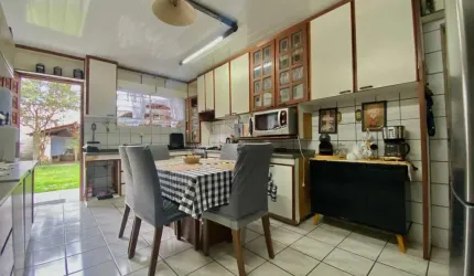 Casa com 4 quartos à venda na Verônica Dognini Martins, 159, Forquilhinhas, São José por R$ 599.000