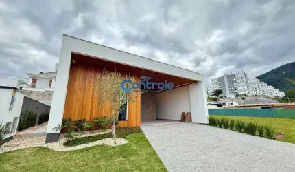 Casa em condomínio fechado com 3 quartos à venda na Rua Lagoinha, 65, Pedra Branca, Palhoça por R$ 2.650.000