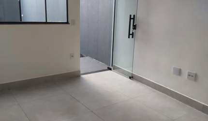 Linda casa, ótimo acabamento interno